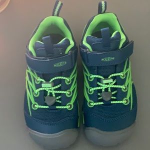 Boys Keen shoes!!!